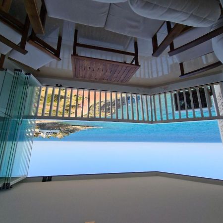 Room In Apartment - 1St Line Top Floor Apartment Carrer del Mar Екстер'єр фото