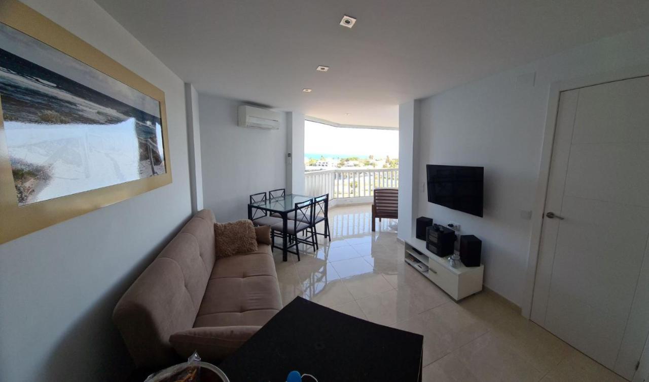 Room In Apartment - 1St Line Top Floor Apartment Carrer del Mar Екстер'єр фото