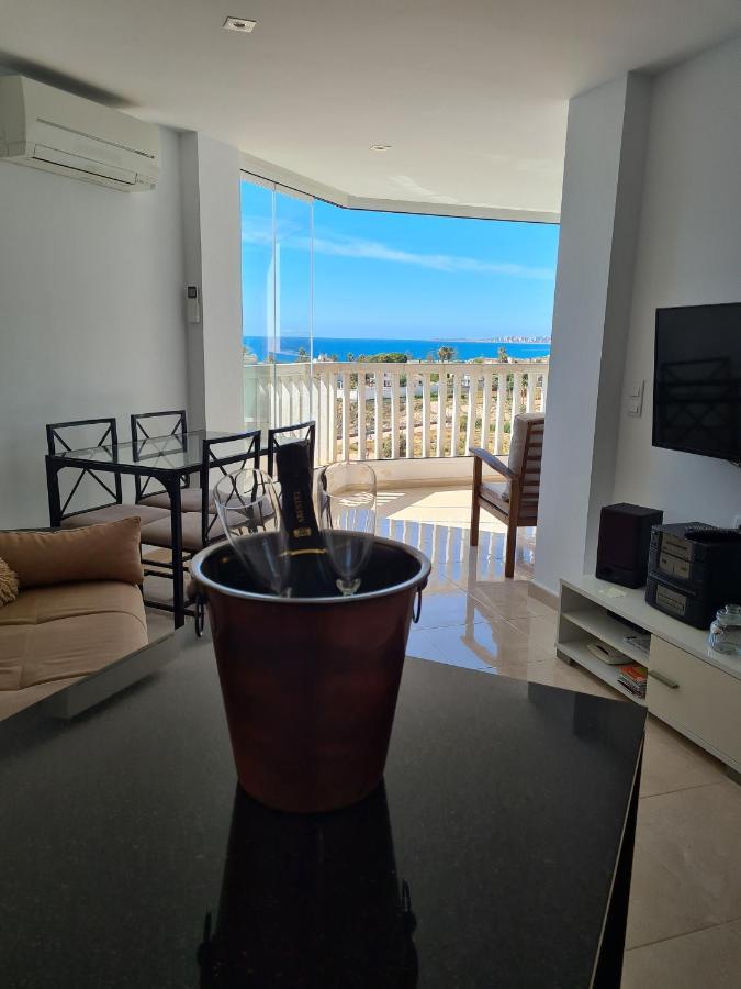 Room In Apartment - 1St Line Top Floor Apartment Carrer del Mar Екстер'єр фото